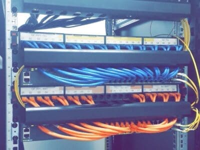 توريد، تمديد، تركيب، برمجة وفحص نقاط الشبكات، كاميرات، واي فاي، داتا