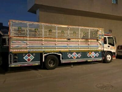 لوري نقل عفش بالرياض و خارج الرياض 0575907703