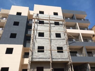 خدمات صيانة وترميم المباني – شركة أر إي عقار للمقاولات