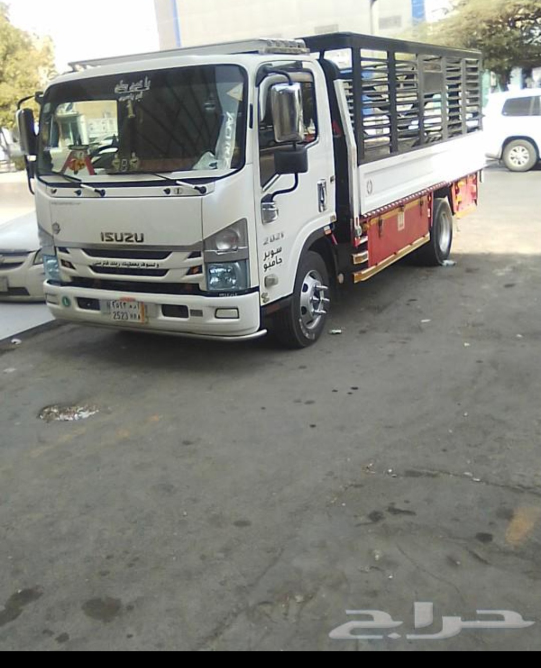 دينا نقل عفش داخل وخارج الرياض 0502663827