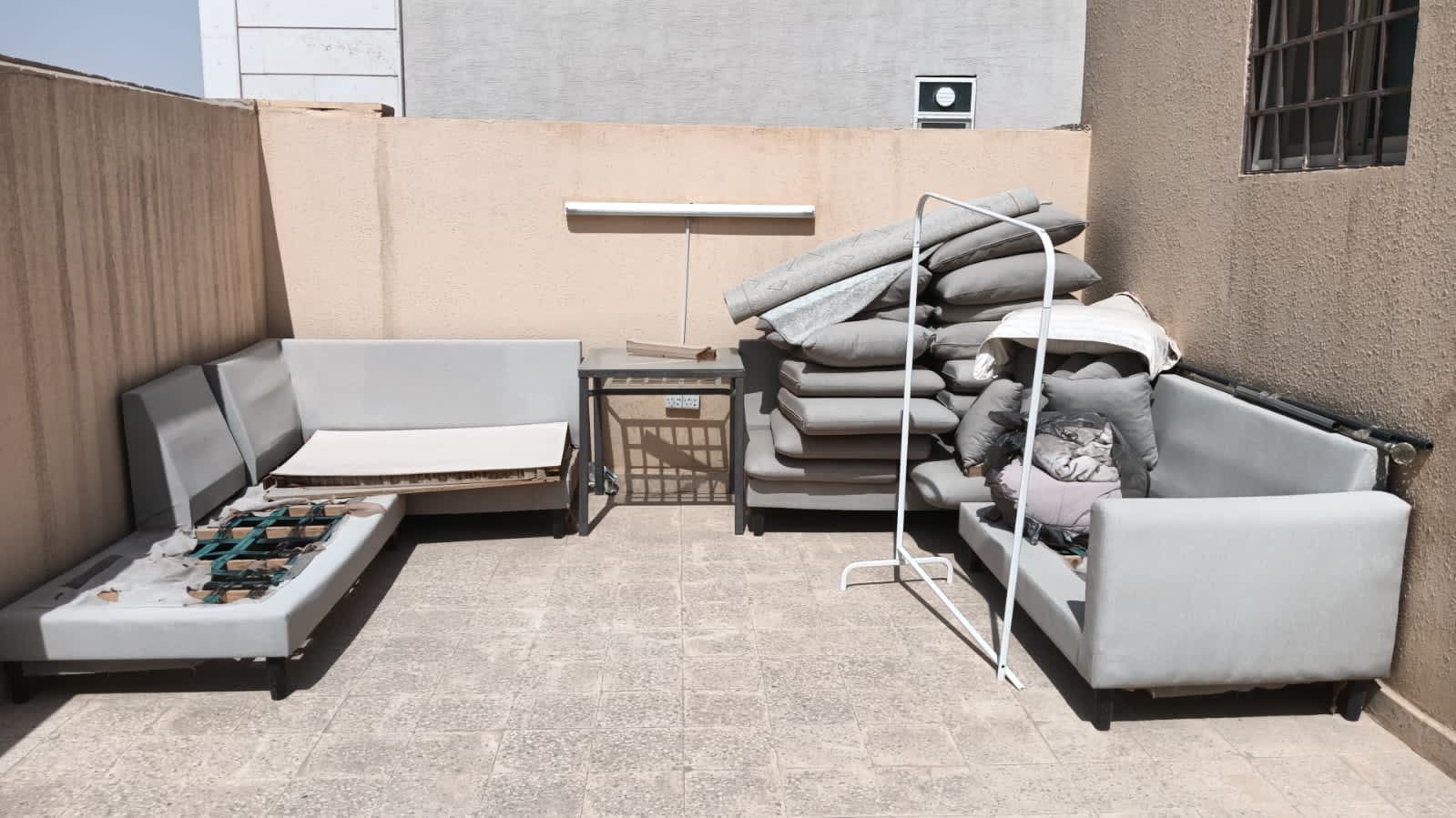 تبعك عمال ينقلون عفش تاخذ ورمي قديم تالفه مخلفات بالرياض 0503559450