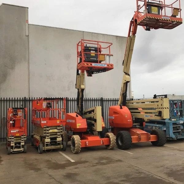 سيزرلفت 12 متر 14متر للايجار