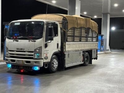 دينا توصيل اثاث إلى الجمعيه الخيريه بالرياض