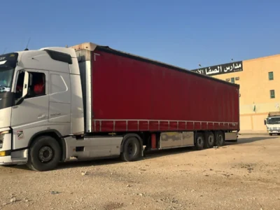 تريلا ستارة نقل بضائع خارج الرياض 0567781387