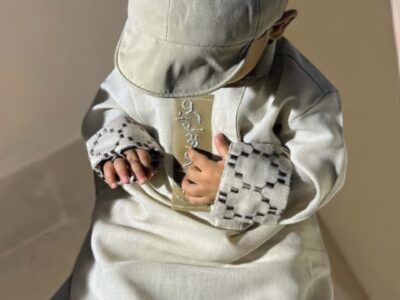 دقلات الأطفال هي أزياء تراثية سعودية فاخرة، مصممة بأناقة للمناسبات