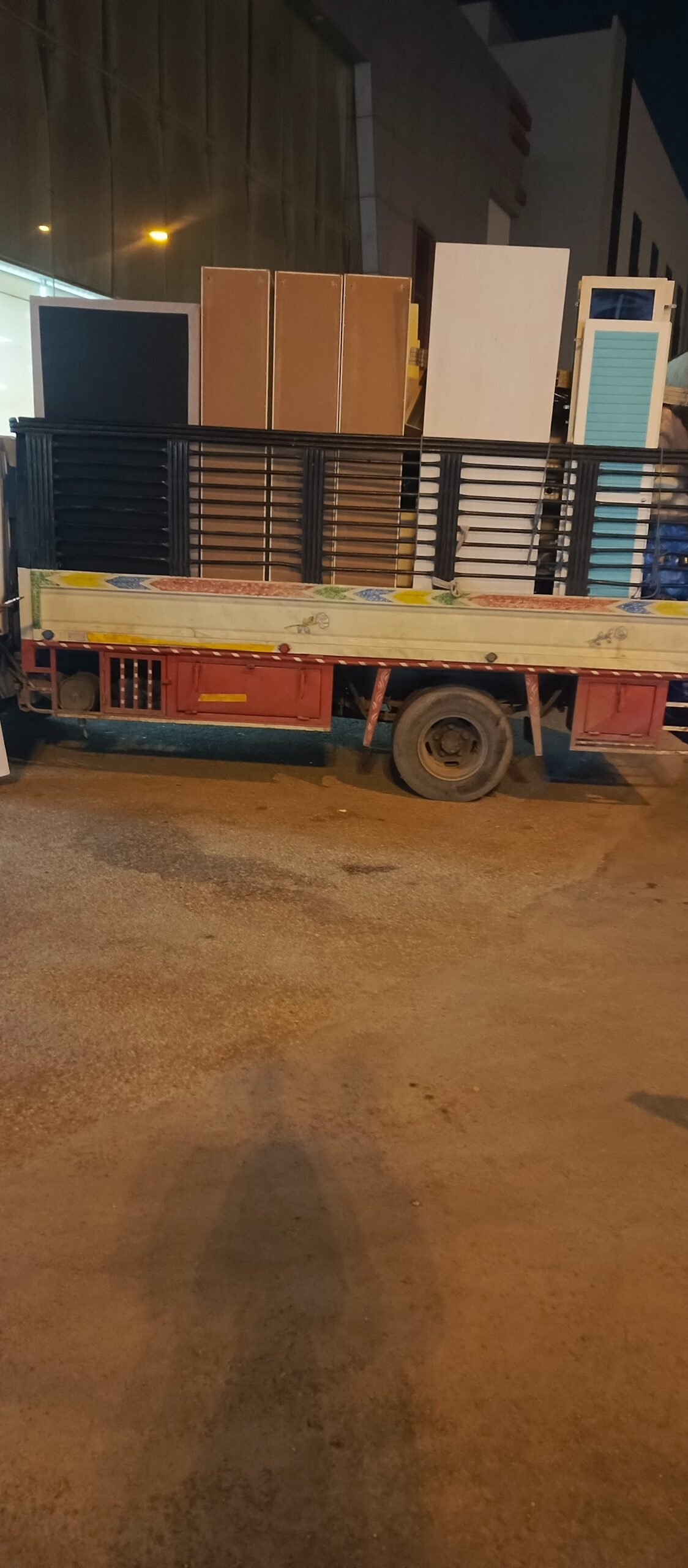 دينا توصيل اثاث مستعمل للجمعية الخيرية بالرياض