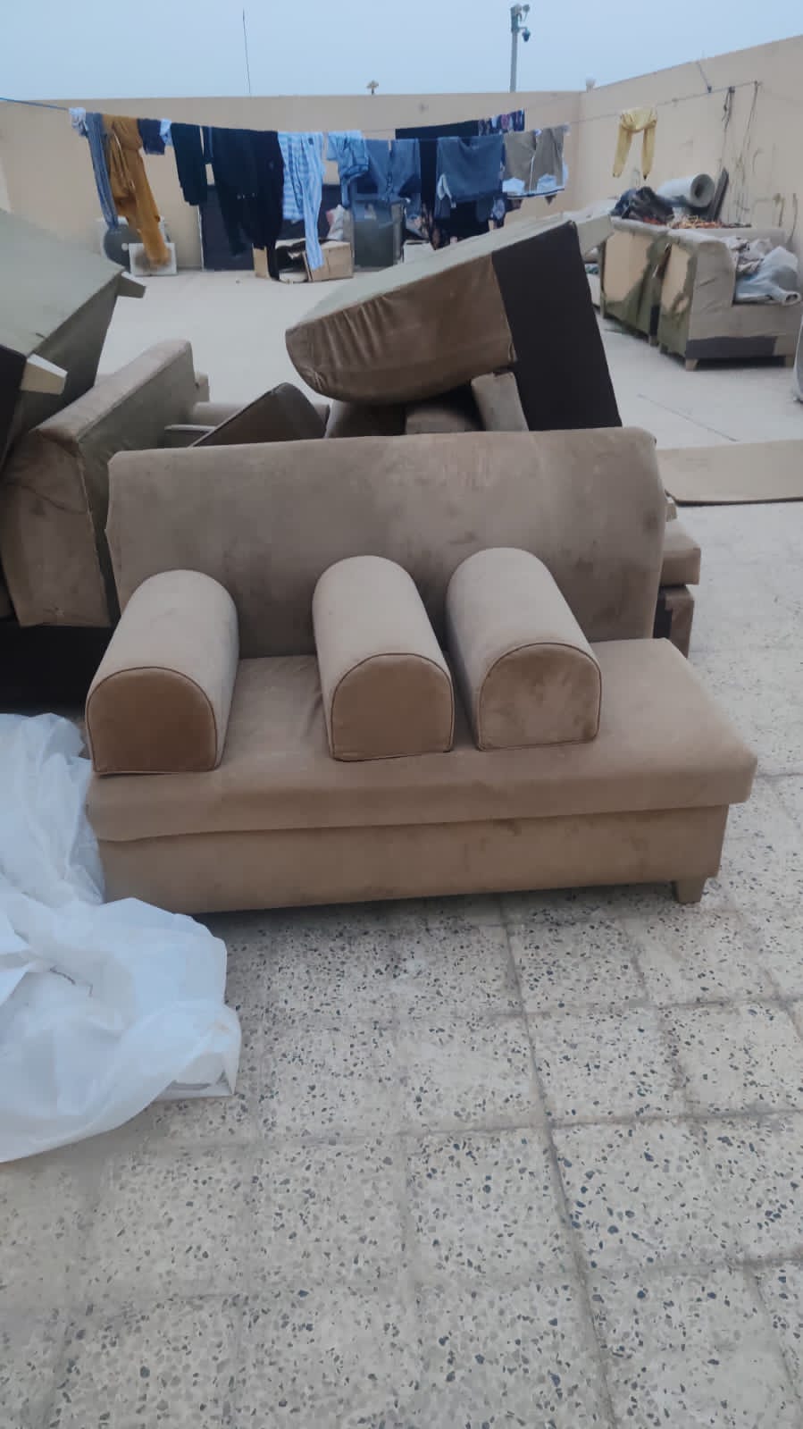 نظافة الشقق والفلل من الاثاث القديم بحي الورود 0558536273 شمال الرياض