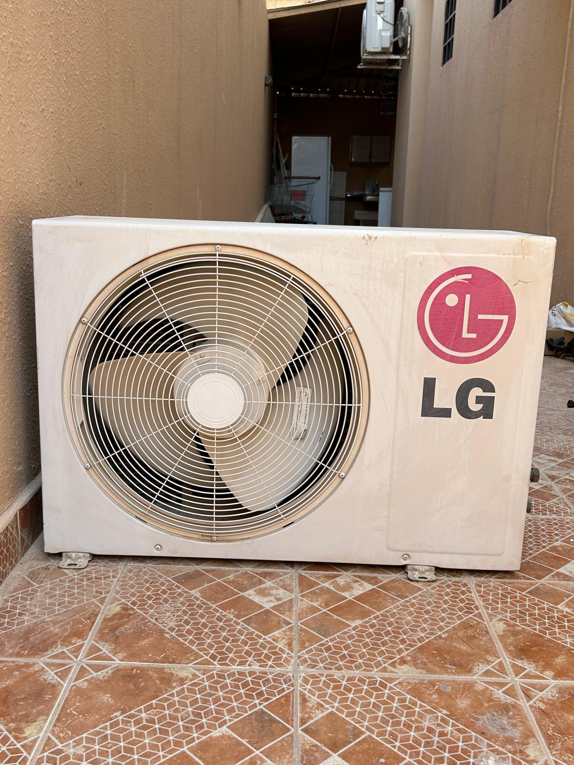 التخلص من الأثاث القديم بالرياض 0534375367